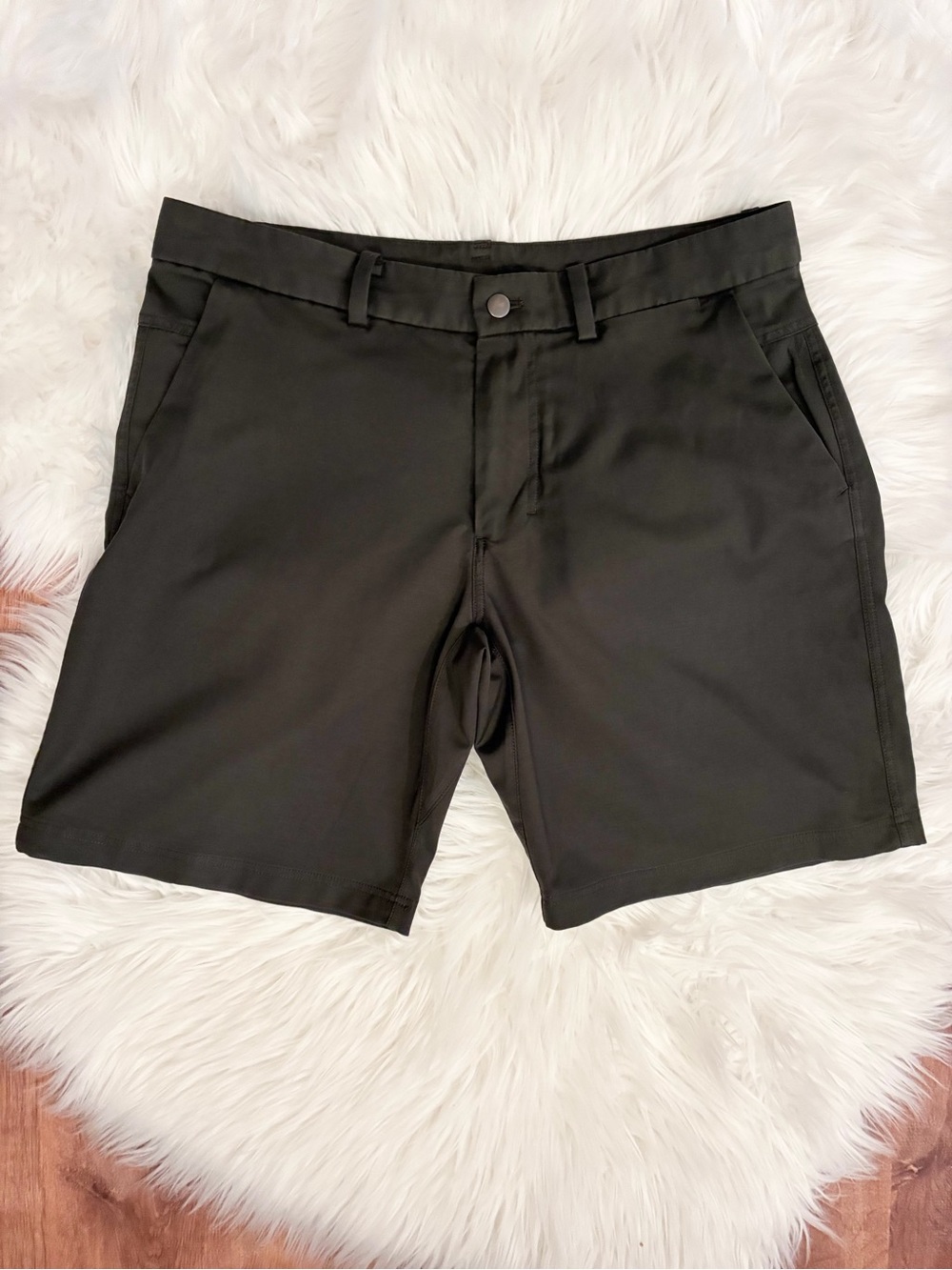 Lululemon Commission Shorts 9” Size 34 Dark Olive M7927S Golf Casual Activewear